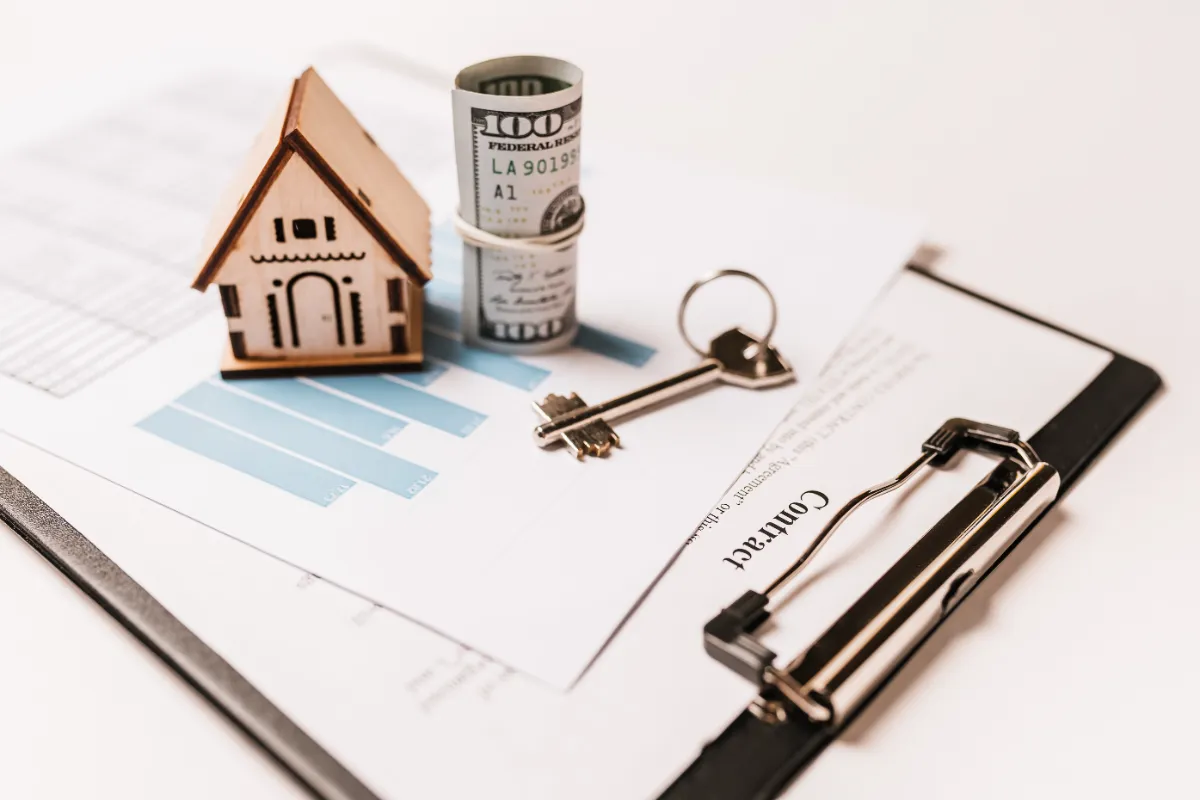 Mortgage Renewal vs. Refinancing: What’s the Right Choice for You?